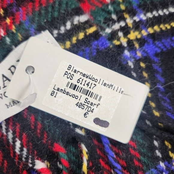 Blarney Woolen Mills Lambswool Tartan Scarf - Picture 3 of 4